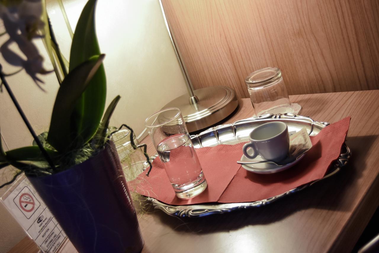 Albergo Munsci' Rovello Porro Exteriér fotografie
